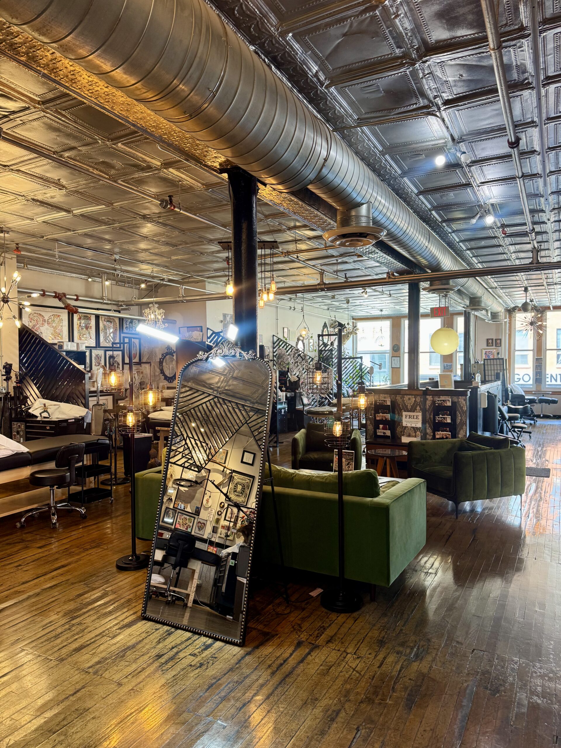 Speakeasy Custom Tattoo- Chicago. IL Award winning Realism tattoo, Japanese Tattoo, Anime Tattoo, Abstract Tattoo, Water Color Tattoo, Fine line tattoo, Black work tattoo, Stained Glass Tattoo